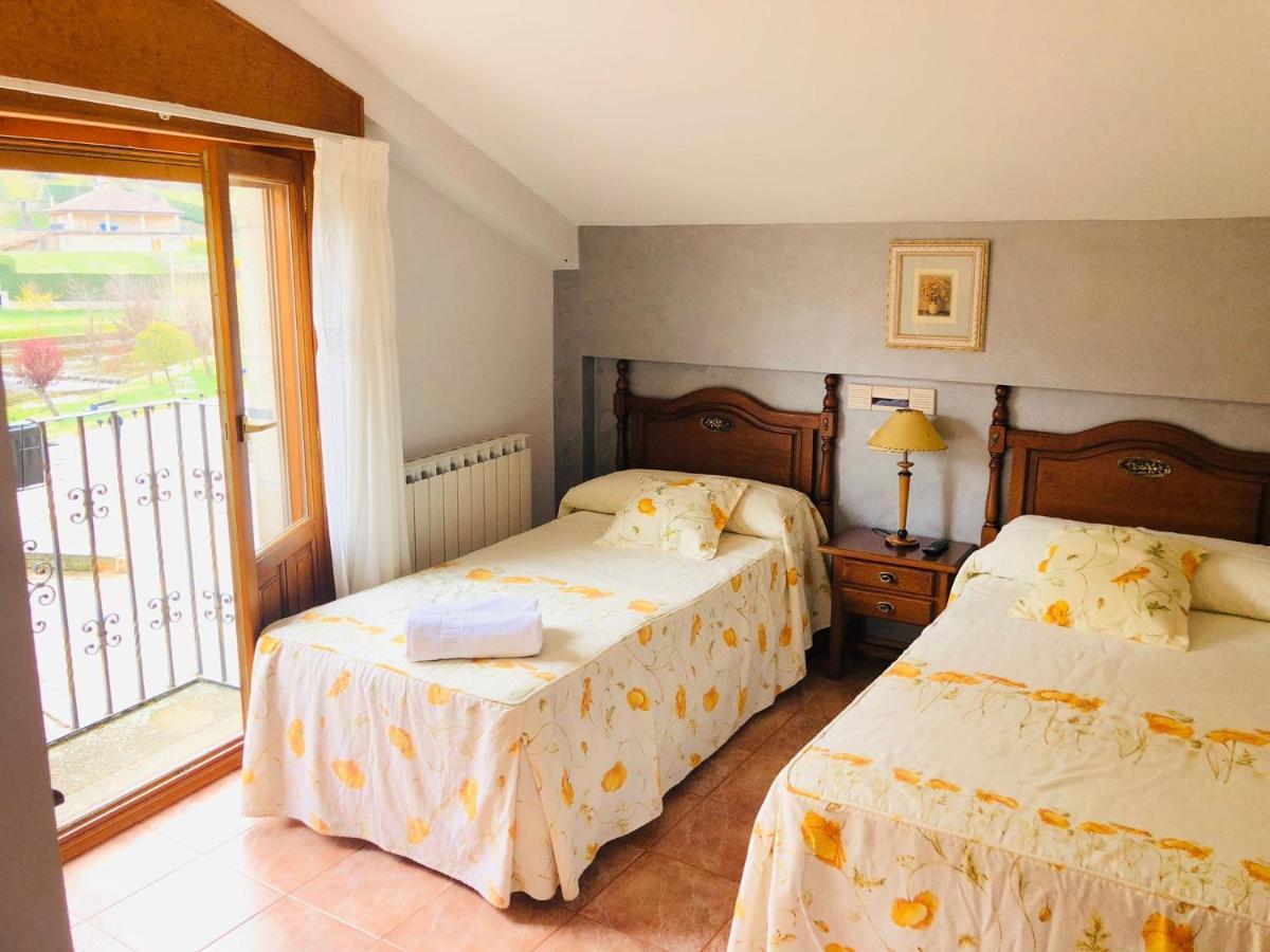 Hostal Jj Salduero Kültér fotó